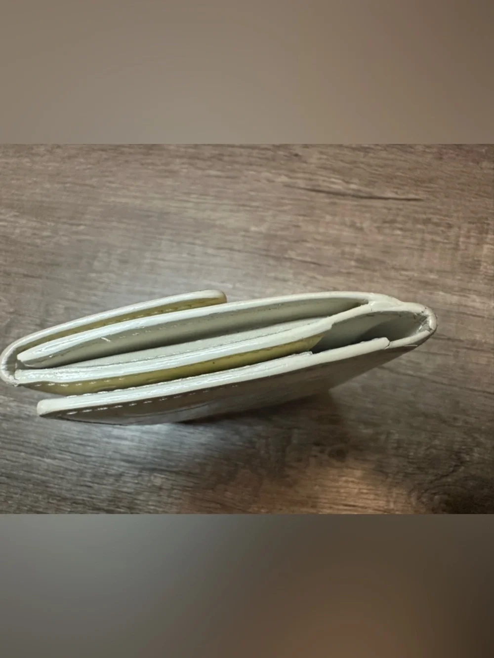 Louis Vuitton Vernis Beige Card Wallet